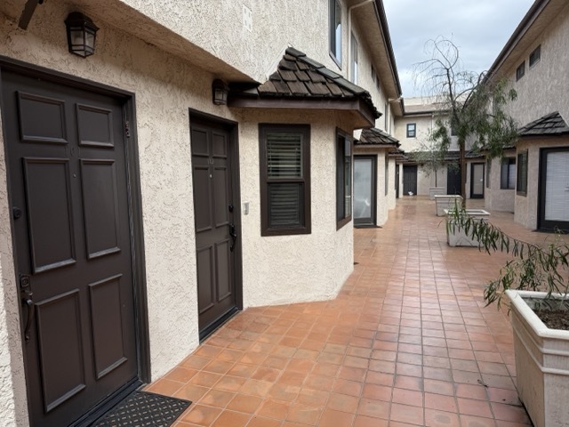 Exterior - 12330 Magnolia Blvd