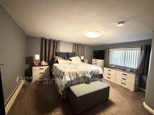 Building Photo - 217 N Lincoln Ave