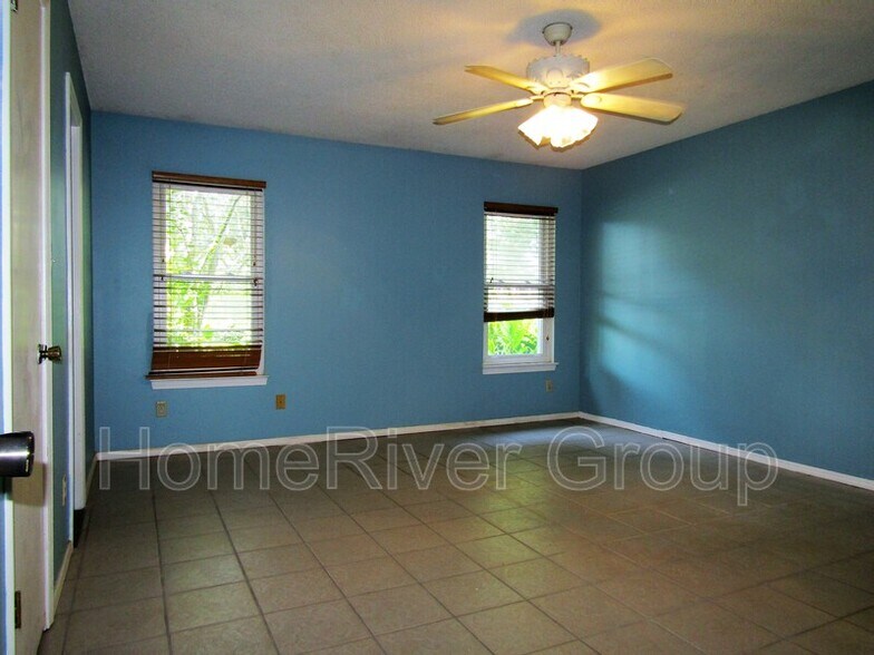 Building Photo - 4737 Kitty Hawk Cir