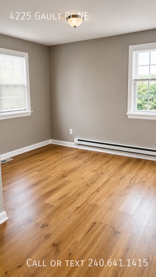 Building Photo - 4225 Gault Pl NE