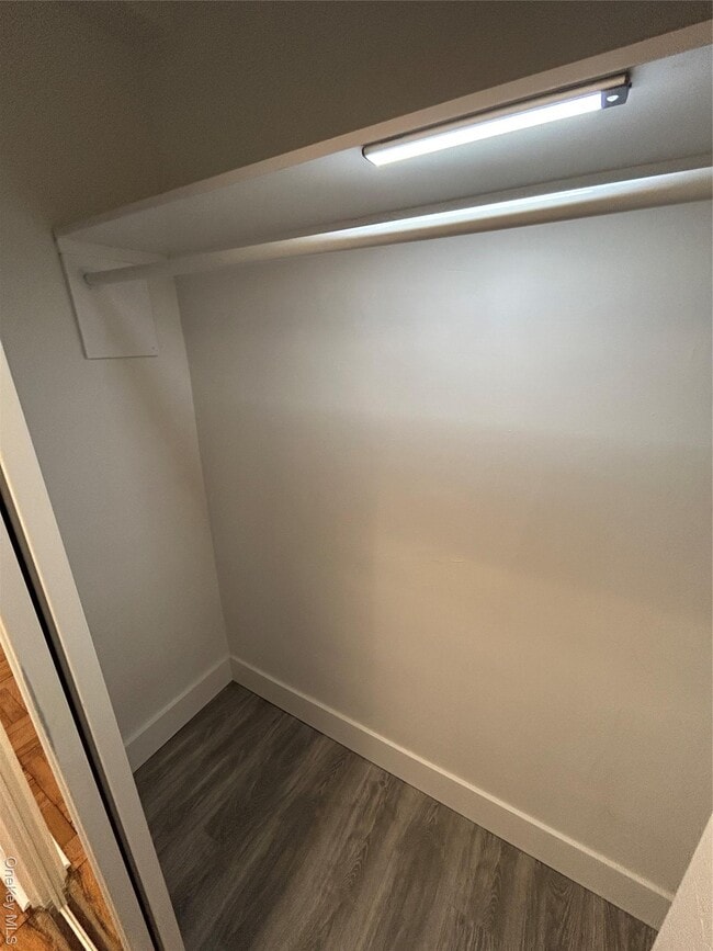 Building Photo - 230 Pelham Rd