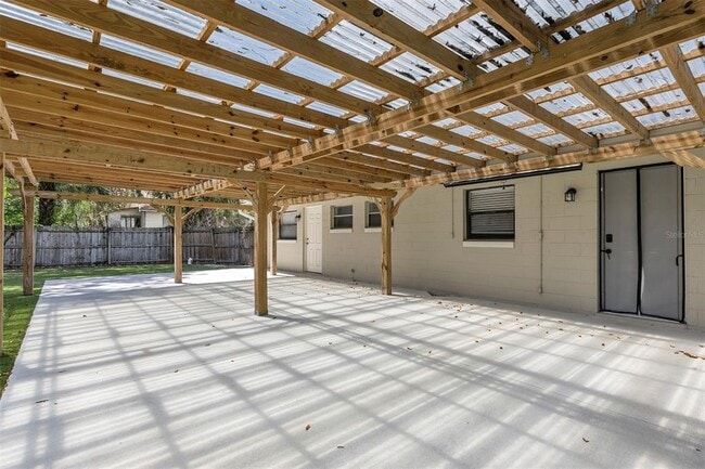 Building Photo - 16 Eaton St