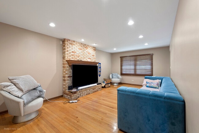 Building Photo - 560 Rapidan Ct