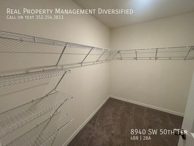 Building Photo - 8940 SW 50th Ter