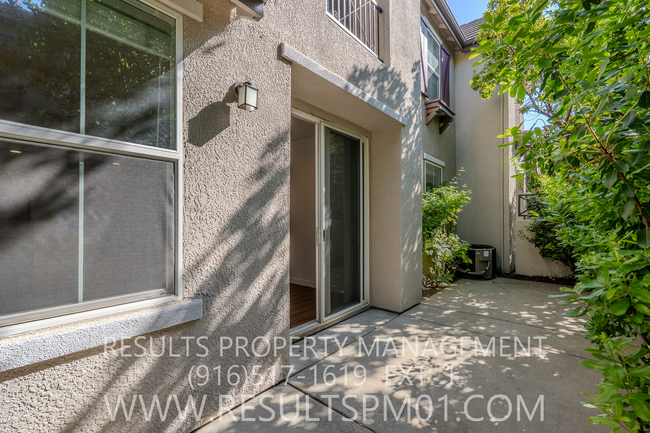 Building Photo - Spacious and Beautiful Folsom 4 Bedroom To...
