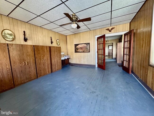 Building Photo - 632 Columbia Ave