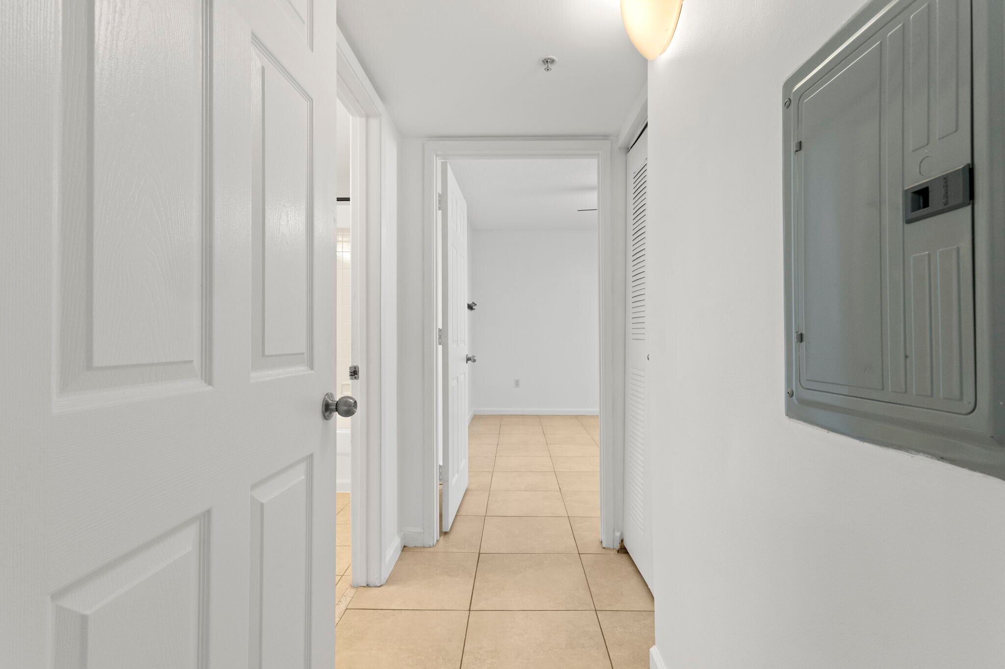 Building Photo - 1919 Van Buren St