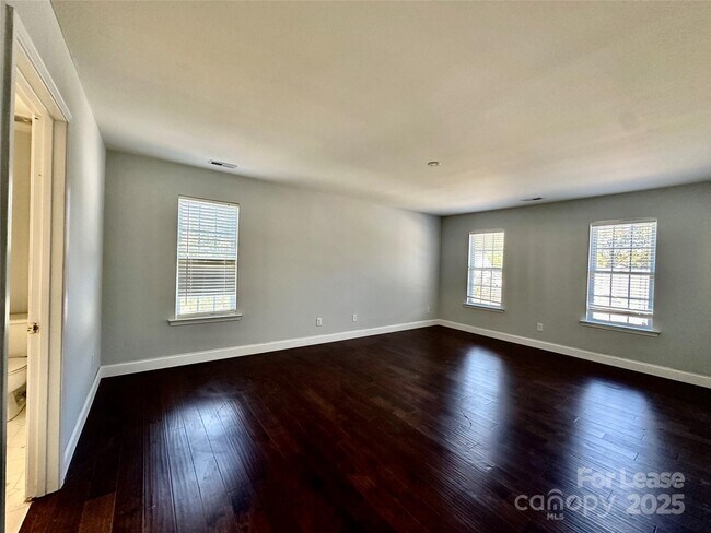 Building Photo - 11119 Amherst Glen Dr