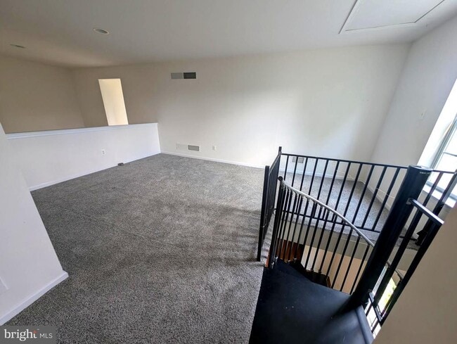 Building Photo - 204 River Birch Cir