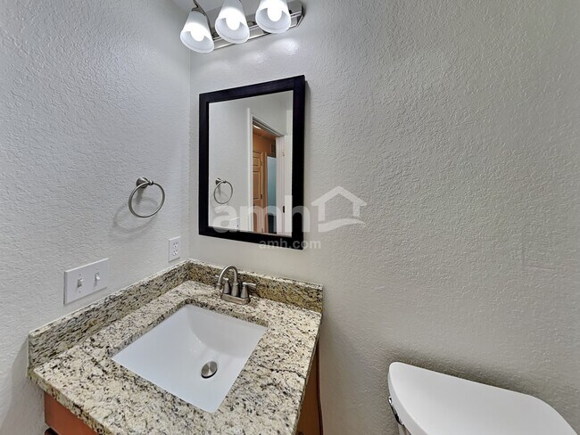 Building Photo - 11834 Silver Arbor