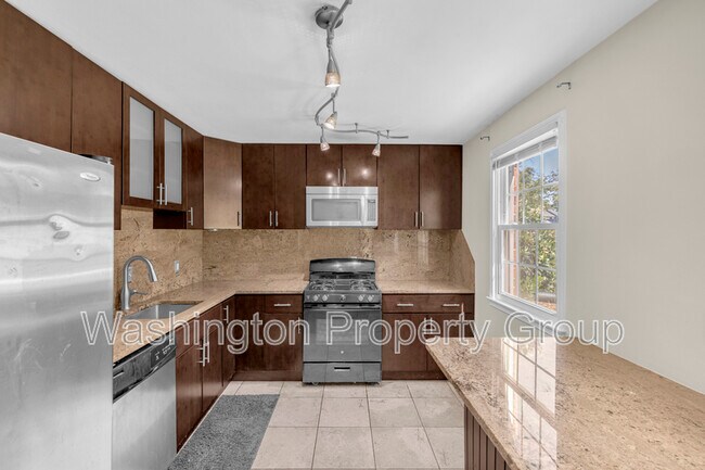 Building Photo - 736 Quince Orchard Blvd