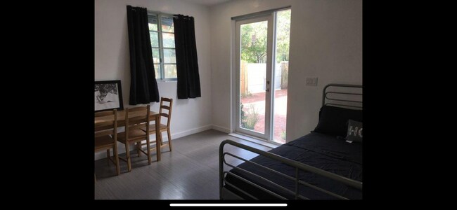 Primary Photo - 2400 SW 1st Ave