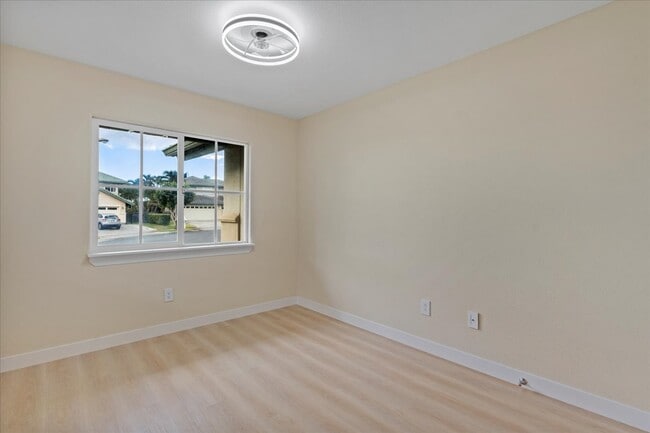 Building Photo - 18 Puuaina Pl