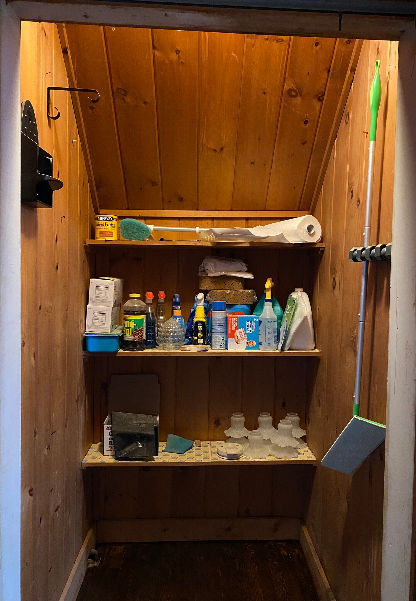 Kitchen pantry - 98 Broadway