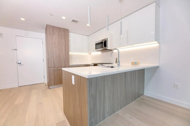 Building Photo - 131-01 40th Rd