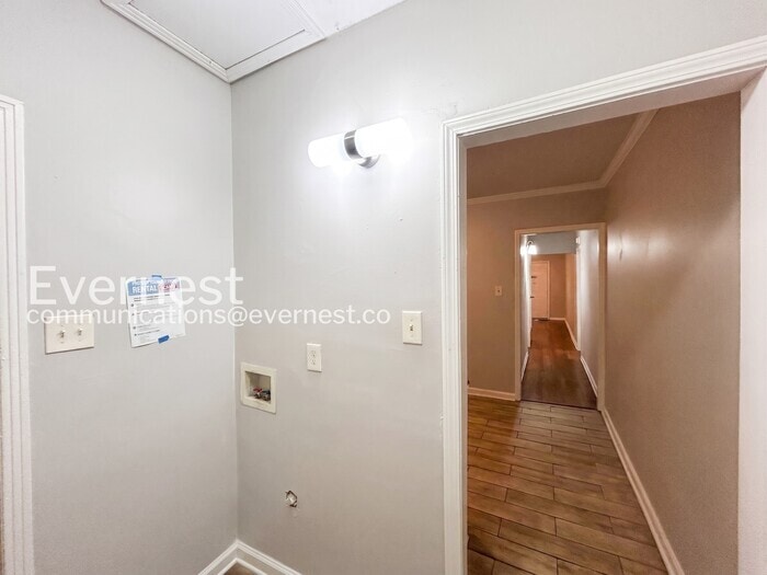 Building Photo - 362 Hewlett Rd