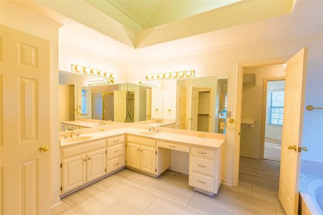 Building Photo - 2411 Cross Timbers Trail