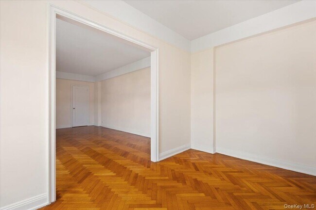 Building Photo - 45 Popham Rd