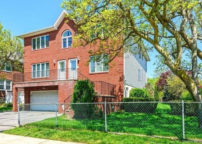 Building Photo - 315 Washington Ave