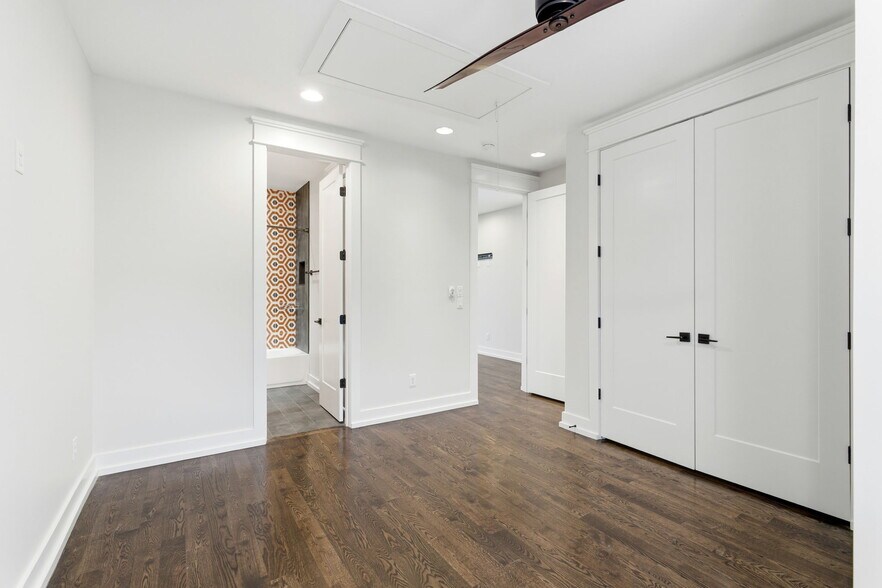 Building Photo - 1708B 15th Ave S