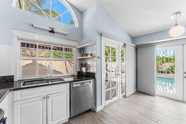 Building Photo - 559 NW 38th Terrace