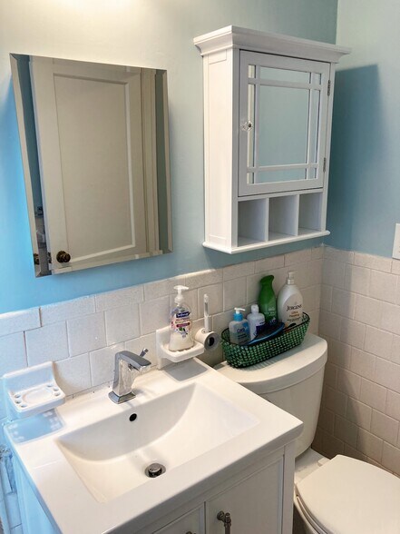 Building Photo - 32 Saint Paul St