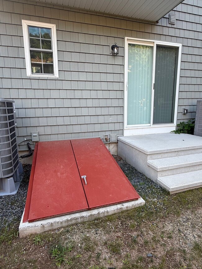 Building Photo - 145 Lantern Park Dr