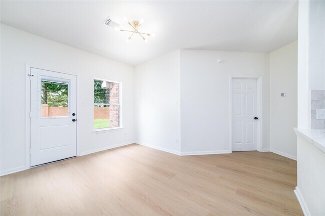 Building Photo - 5034 Forest Sage Ln
