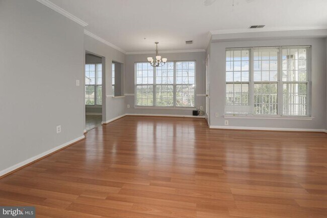 Building Photo - 2480 Angeline Dr