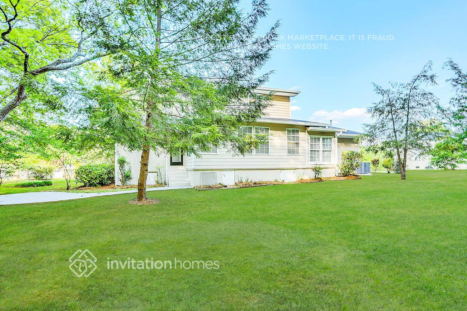 Building Photo - 8837 Elma St