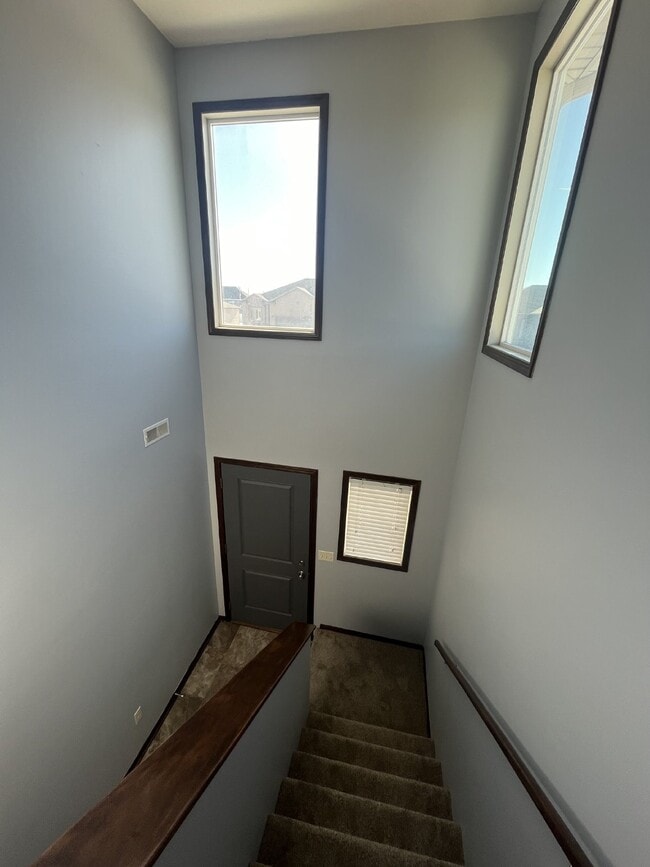 Building Photo - Newer 3-Bed Townhome in NW Columbus, attached double car garage and private back yard!