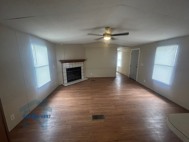 Building Photo - 507 Hickory St