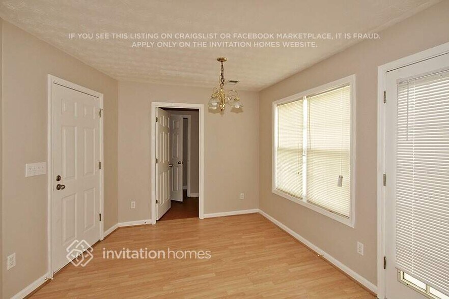 Building Photo - 1807 Summit Creek Way