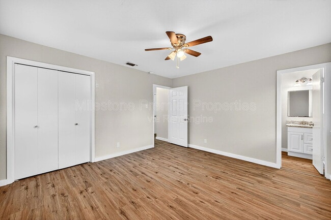 Building Photo - 218 Kansas St