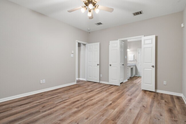 Building Photo - 151 E Greenhill Terrace Pl