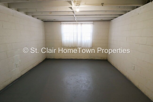 Building Photo - Adorable Pell City Home