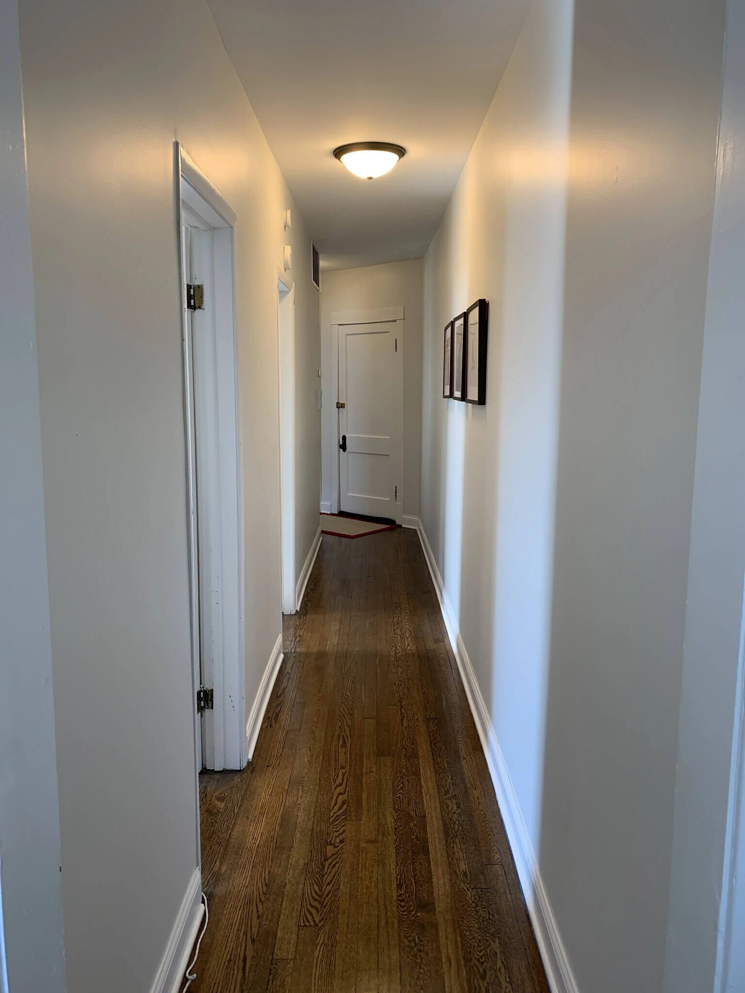 Building Photo - 4211 N Oakley Ave