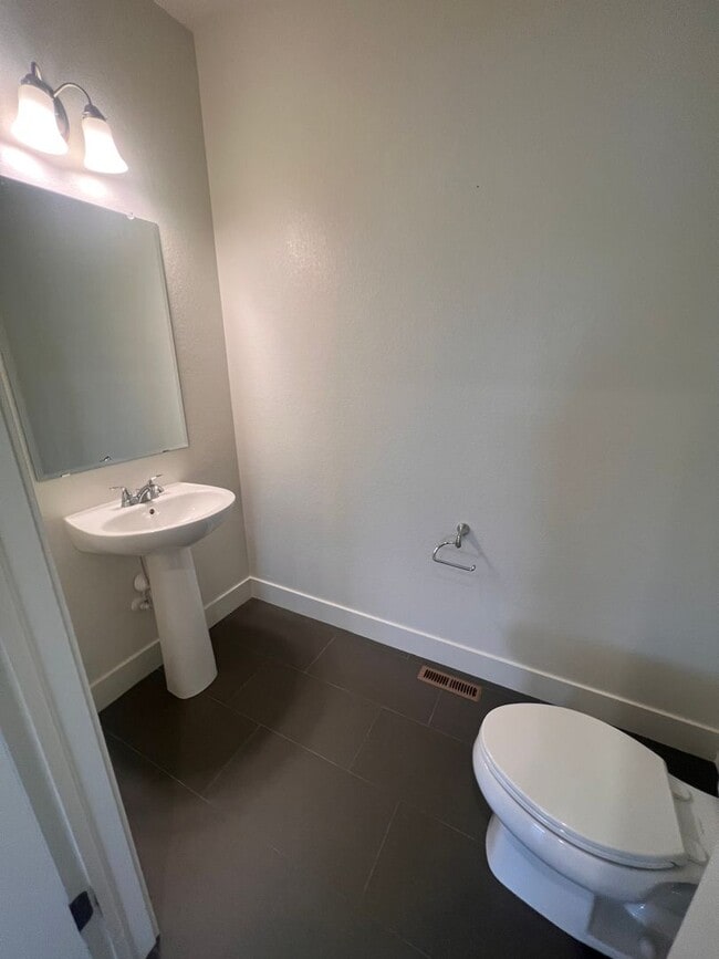 Building Photo - NEW BUILD 4 Bed 3.5 Bath Townhome In Superior-Available Now!