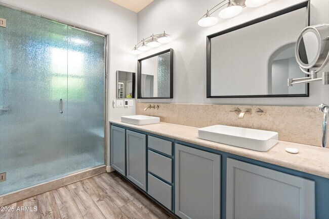 Building Photo - 12073 W Desert Mirage Dr