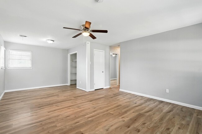 Building Photo - 5107 Durango Dr