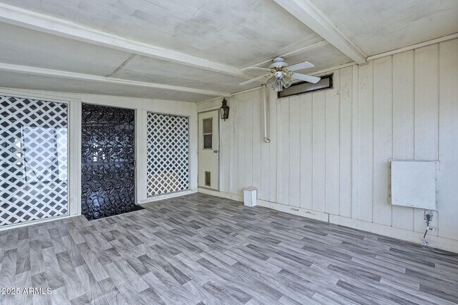 Building Photo - 17048 N 66th Terrace