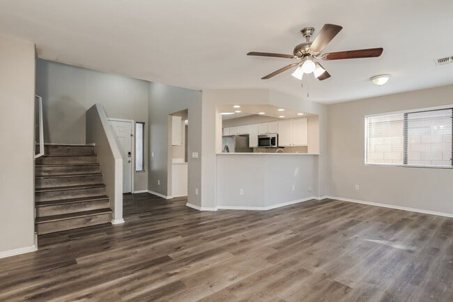 Building Photo - 13833 W Keim Dr