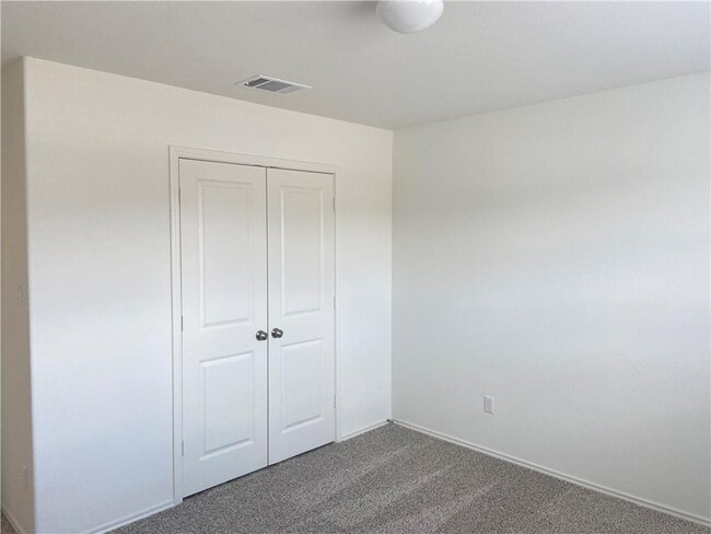 Building Photo - 1420 Chad Dr