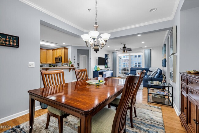 Building Photo - 33 Cooper Ave