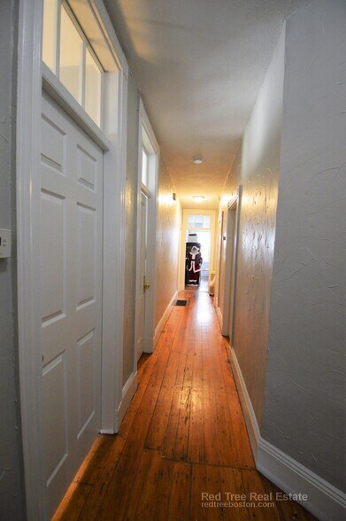 Building Photo - 17 Eldora St