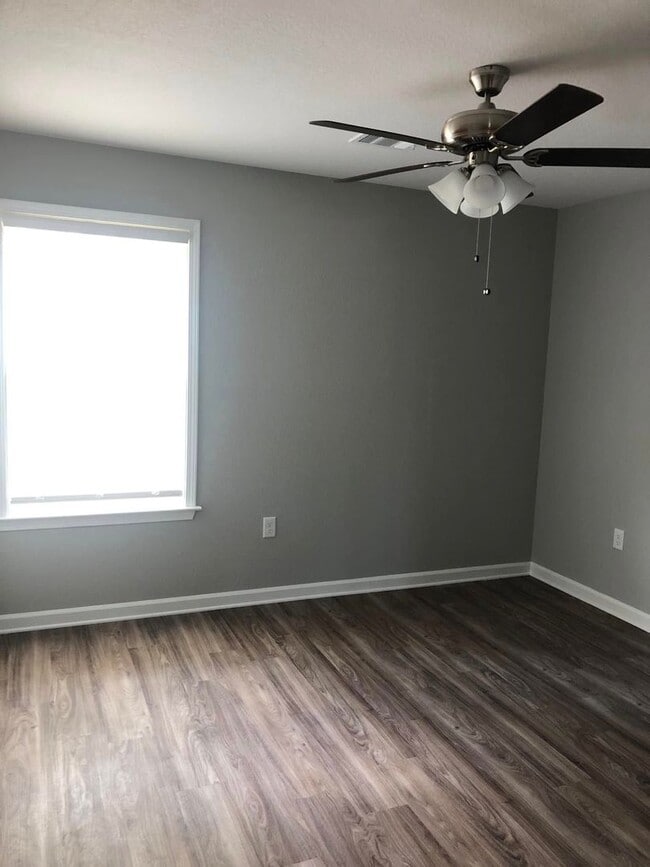Building Photo - 1408 Rehoboth Dr