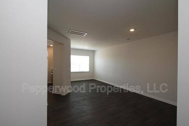 Building Photo - 1317 Wunder Way