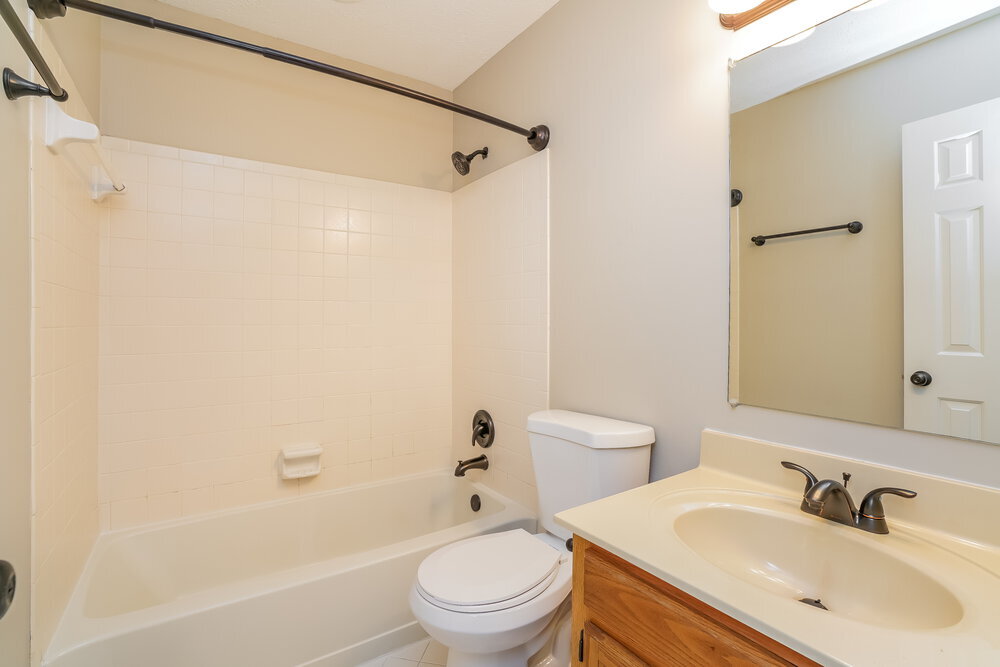 Building Photo - 1317 Ravenna Ct S