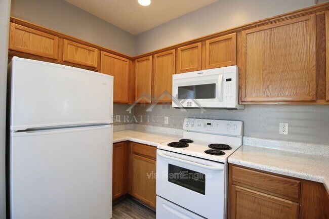 Building Photo - 6770 N 47th Ave