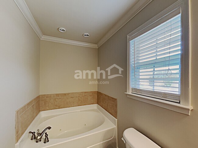 Building Photo - 5337 Cloister Dr